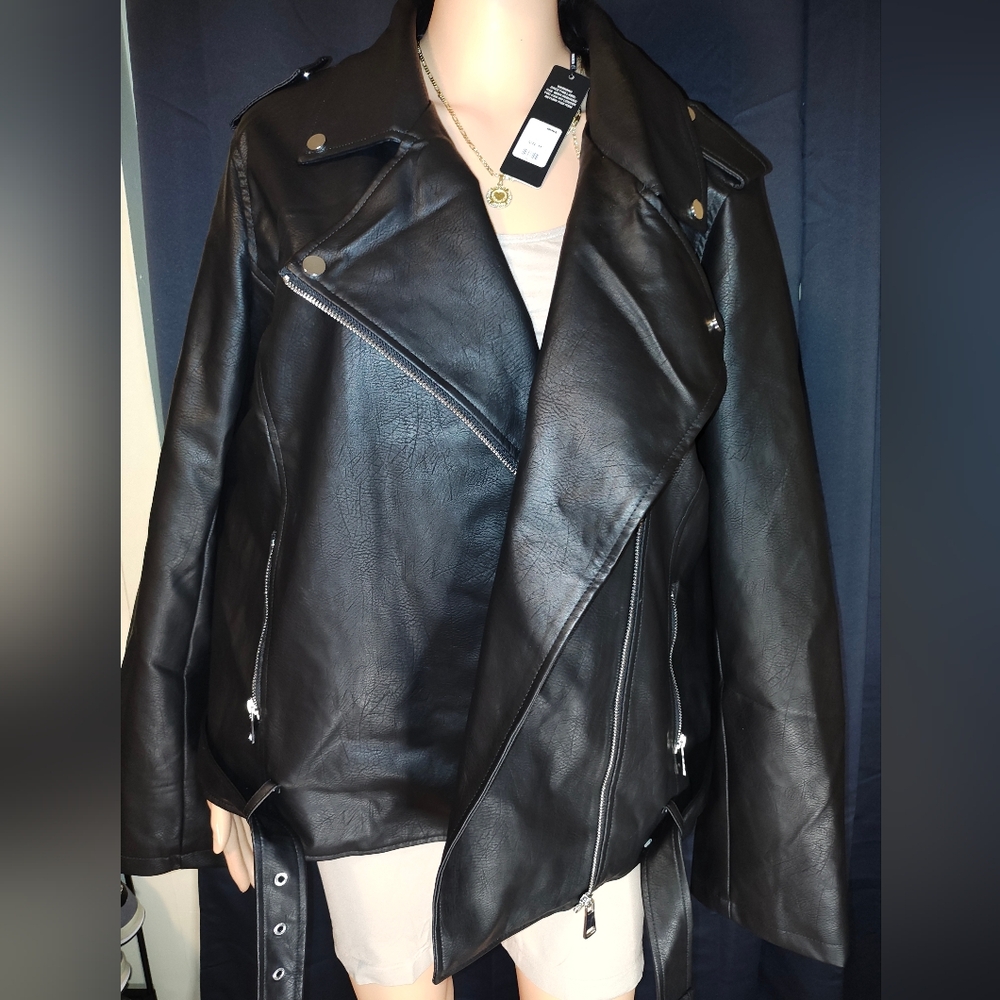 Women's Black Leather Jacket - Picture 1 of 4